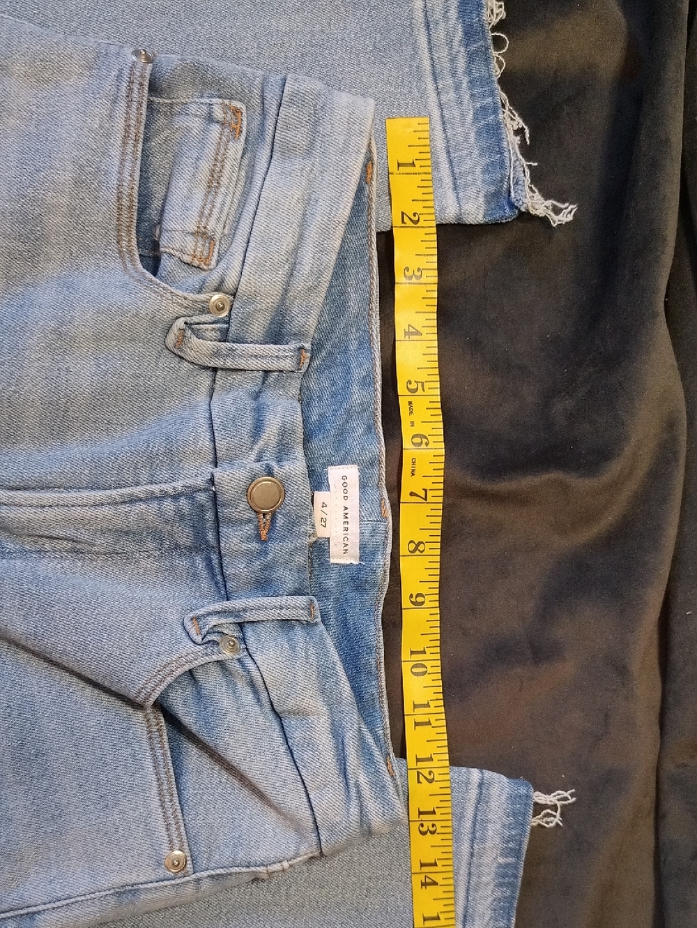 Good American Light Wash Women's Jeans Classic Straight Leg Cropped Raw Hem - 4 - Picture 4 of 6
